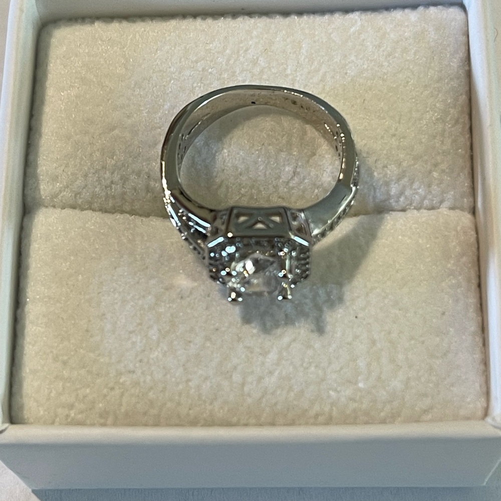 Women’s ring - Picture 3 of 4